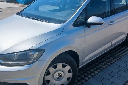 VW Touran 152.000 km 9.499 &euro; Giengen an der Brenz 89537