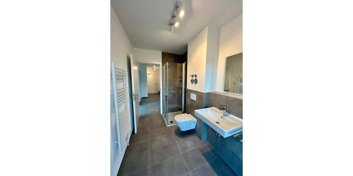 Wunderschöner Neubau 2 ZW EBK TG-Stellplatz Terrasse barrierefrei! 2 zimmer