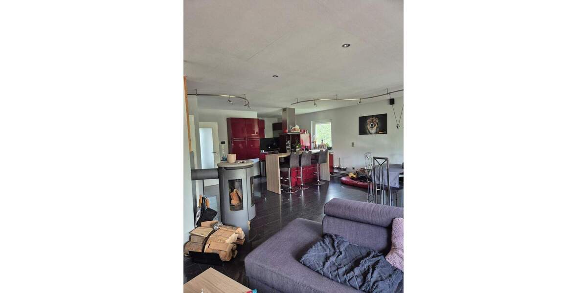 Einfamilienhaus Wolfhagen - 4 Zimmer, 120 m&sup2;, 350.000&euro; | Angebot:26015343