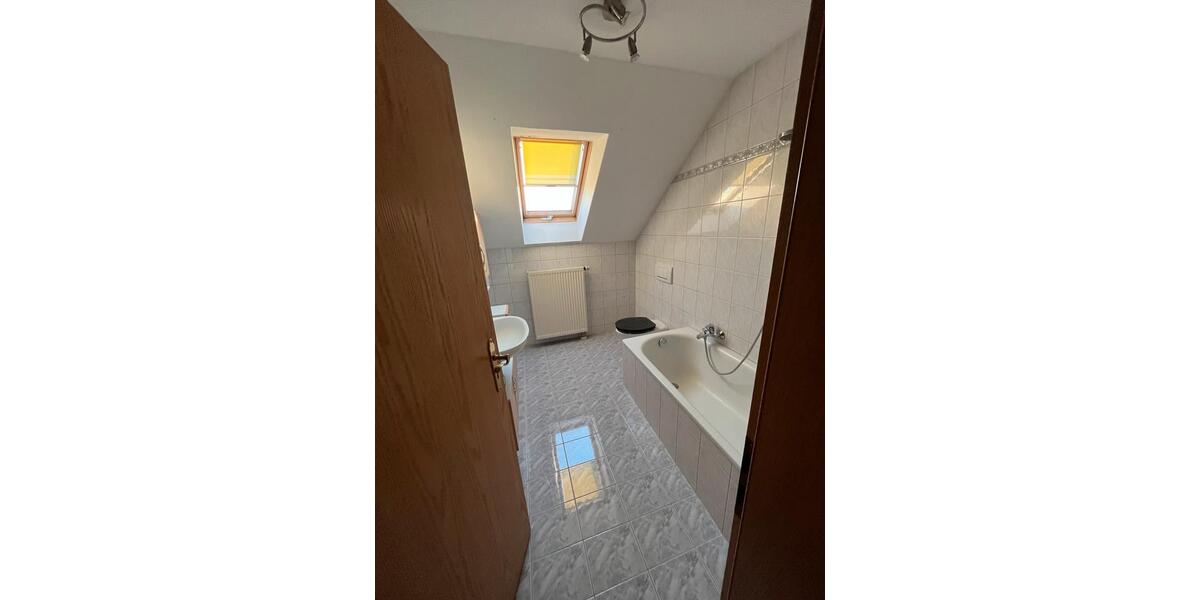 Dachgeschoßwohnung Regen - 2 Zimmer, 68 m&sup2;, 470&euro; | Angebot:25402255