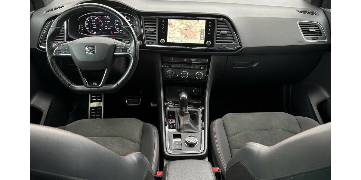 Seat Ateca FR KAMERA/NAVI/CARPLAY/KEYLESS/SHZ/AHK/DSG 113.916 km 16.900 &euro; Villingen-Schwenningen 78054