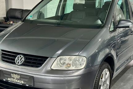 VW Touran 237.000 km 4.390 &euro; Quickborn-Hamburg 25451