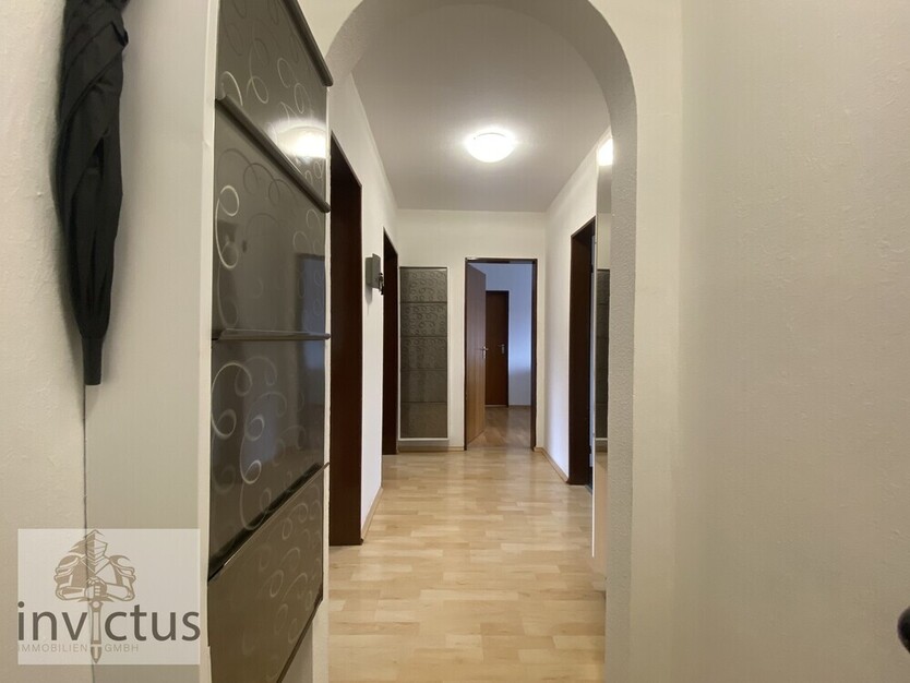 Ruhig und dennoch zentral: 4-Zimmer-Wohnung mit zwei Balkone