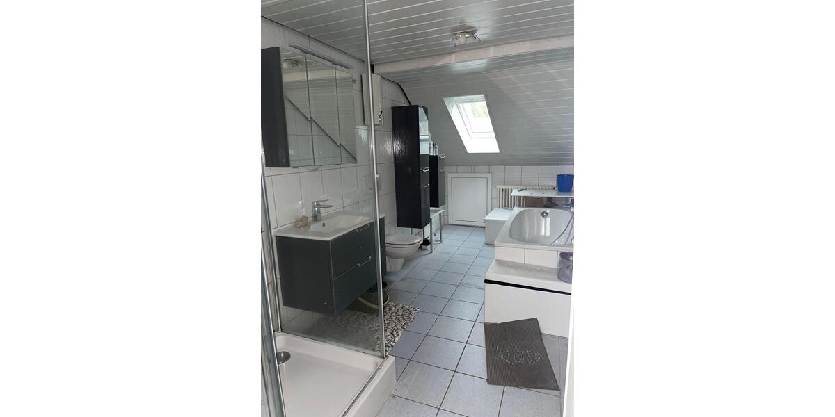 Dachgeschoßwohnung Merzig - 3.5 Zimmer, 65 m&sup2;, 800&euro; | Angebot:26549987