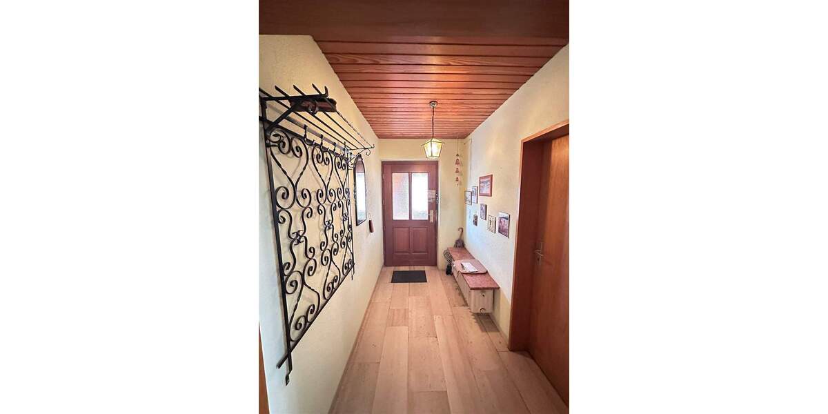 Mehrfamilienhaus, Wohnhaus Ippesheim Herrnberchtheim - 8 Zimmer, 189 m&sup2;, 285.000&euro; | Angebot:25772226