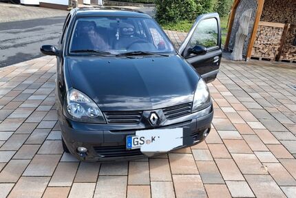 Renault Clio 141.500 km 2.100 &euro; Goslar 38642