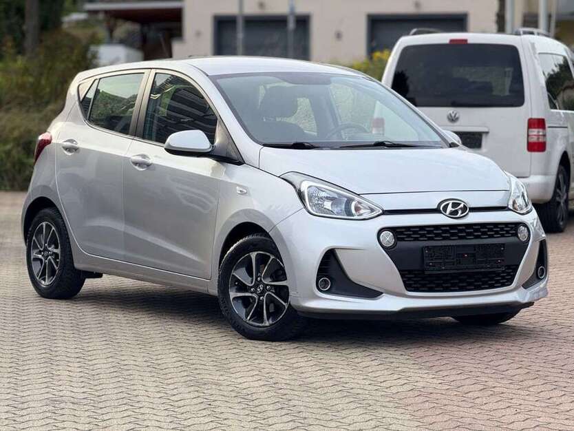 i10