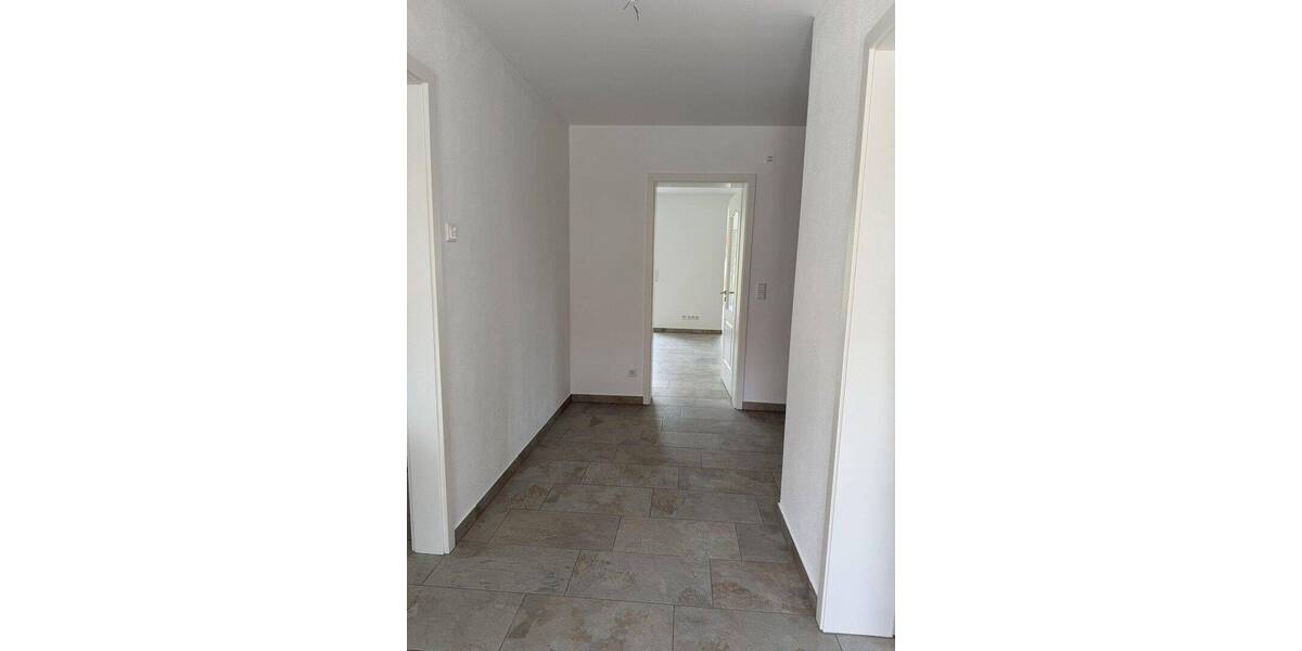 Reihenmittelhaus Pirna ot Graupa Graupa - 5 Zimmer, 195 m&sup2;, 1.950&euro; | Angebot:26827048