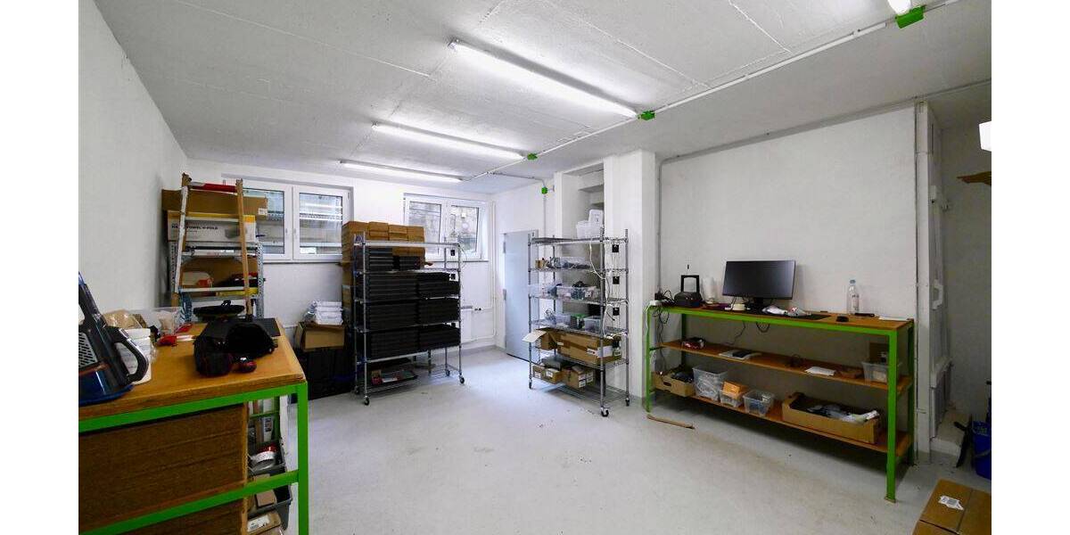 Gewerbeobjekt Cadolzburg - 3 Zimmer, 119 m&sup2;, 833&euro; | Angebot:25664507