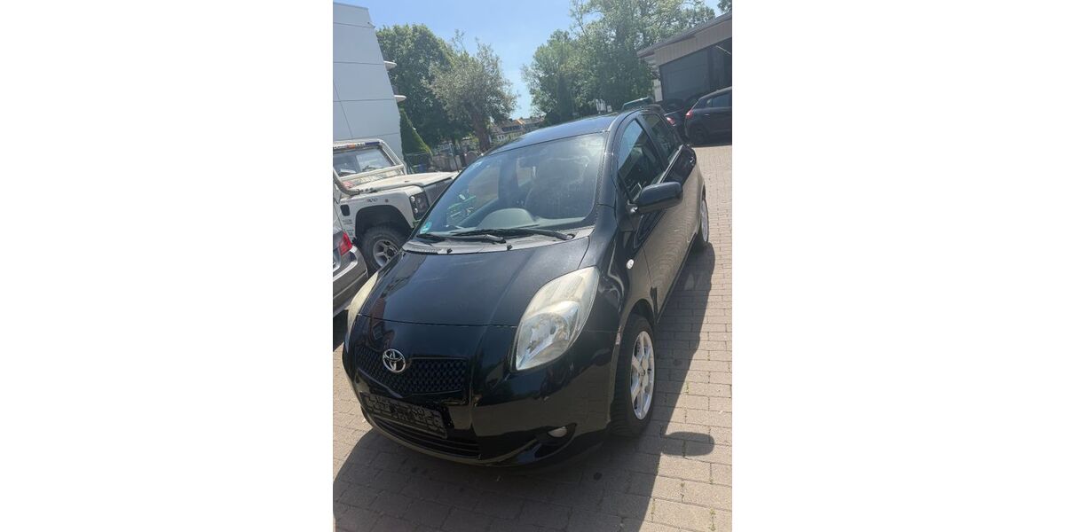 Toyota Yaris 129.000 km 3.590 &euro; Göttingen 37081