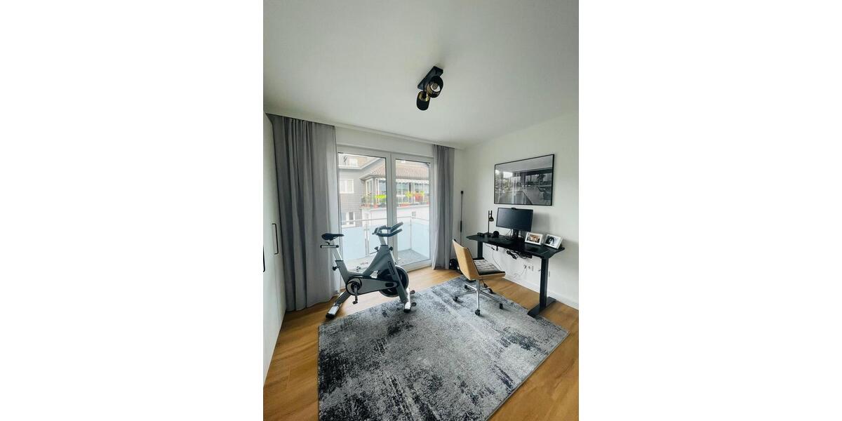 Erdgeschoßwohnung Solingen Aufderhöhe - 4 Zimmer, 113 m&sup2;, 1.797&euro; | Angebot:24687926