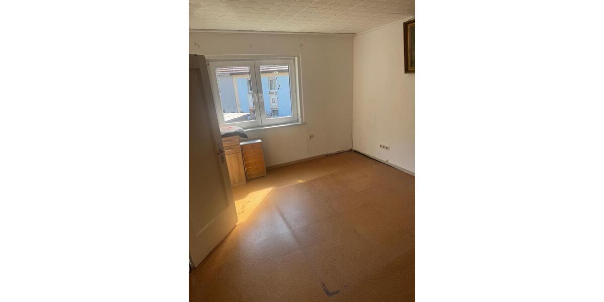 Einfamilienhaus Büren - 7 Zimmer, 280 m&sup2;, 33.000&euro; | Angebot:26267429