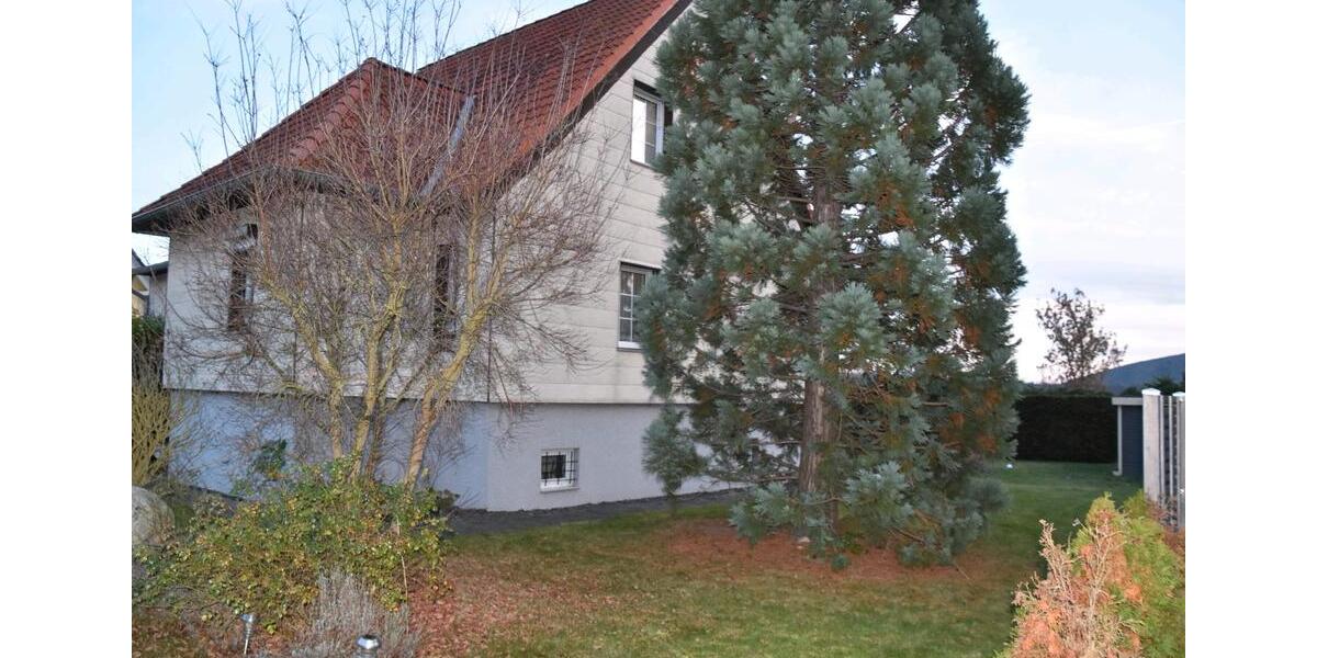 Einfamilienhaus Teutschenthal - 6 Zimmer, 130 m&sup2;, 270.000&euro; | Angebot:24772400