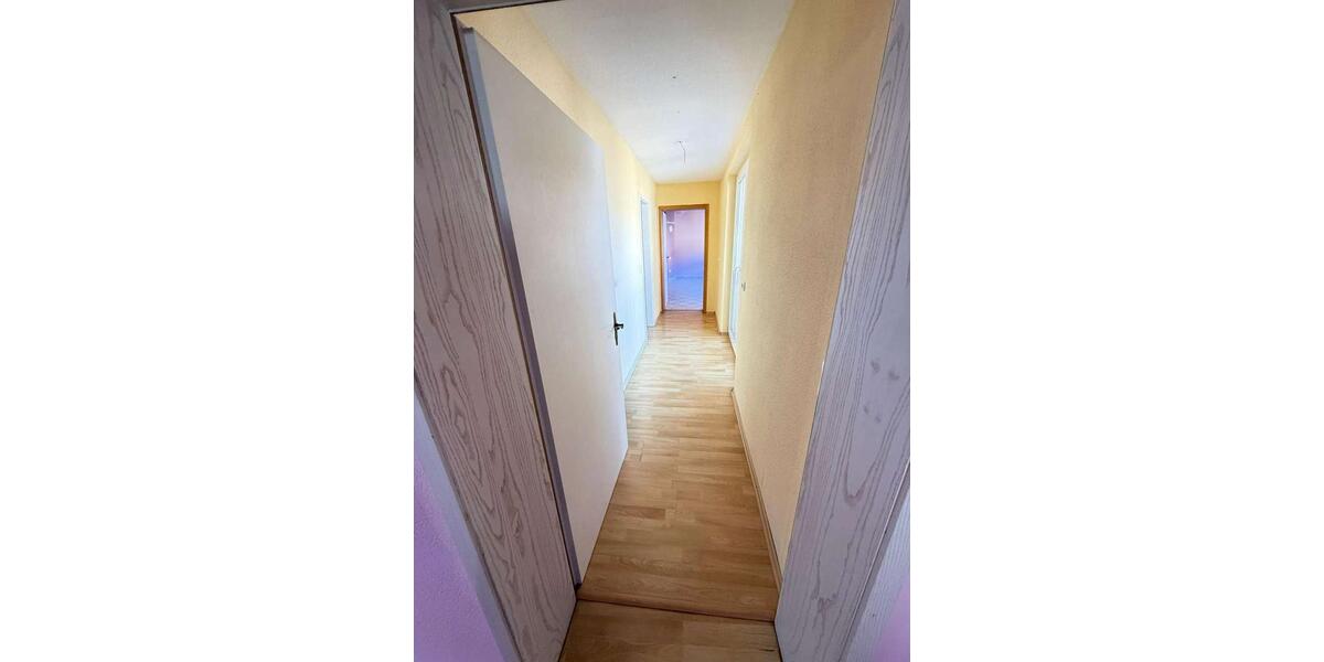 Etagenwohnung Trebur - 3 Zimmer, 98 m&sup2;, 990&euro; | Angebot:25403851