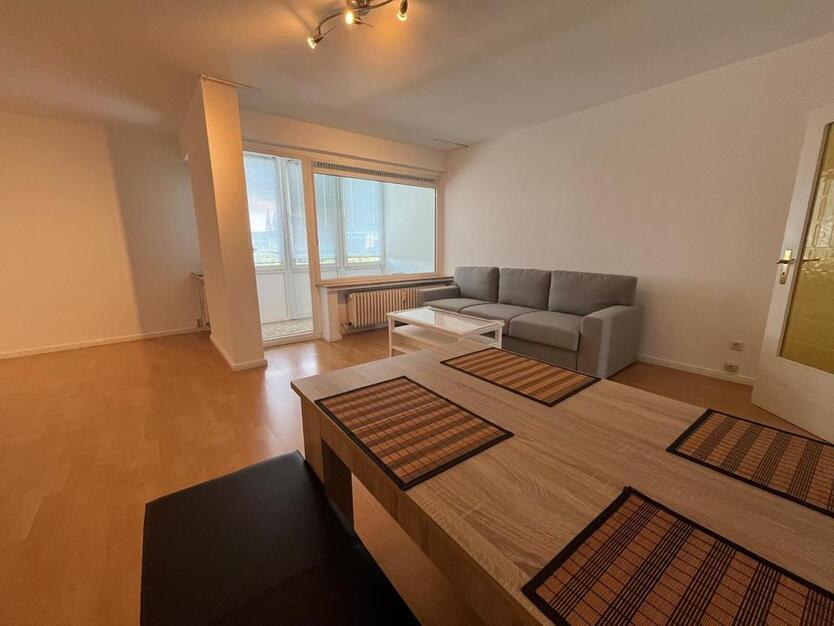 Altstadt | Blick über Bremen! Gepflegte, möblierte Wohnung in zentraler Lage bietet neues Zuhause!