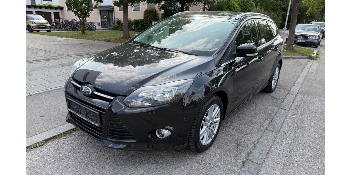 Ford Focus 63.000 km 6.990 &euro; München 81825