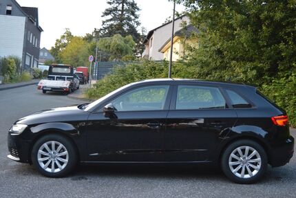 Audi A3 180.000 km 13.100 &euro; Wuppertal 42279