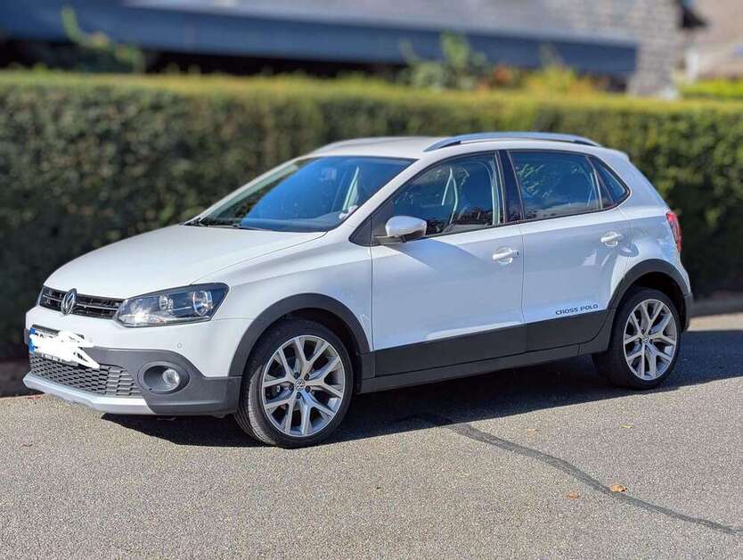VW Polo Cross 89.911 km 9.400 € Braunschweig 38100