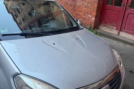 Dacia Sandero 165.255 km 800 &euro; Wiesbaden 65195