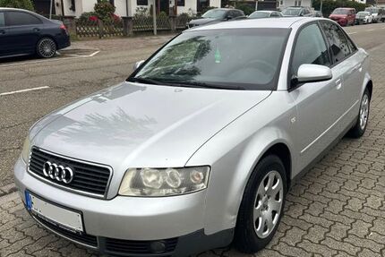 Audi A4 220.000 km 1.999 &euro; Karlsruhe 76189