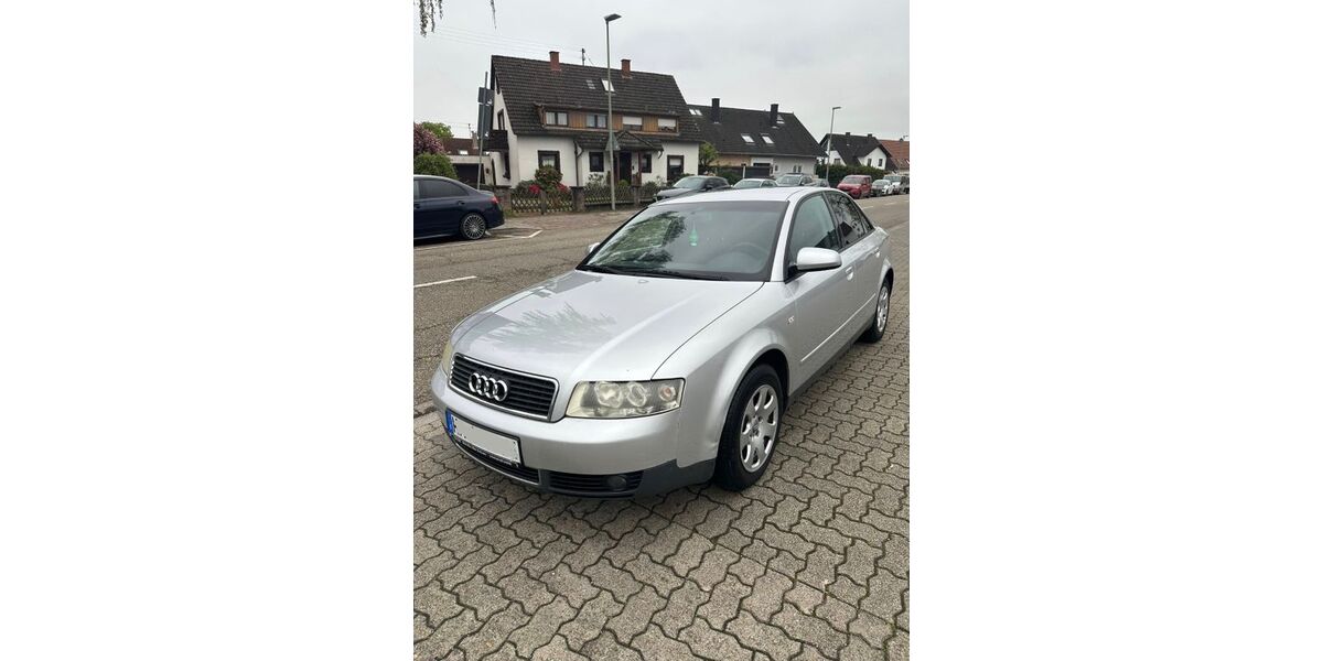 Audi A4 220.000 km 1.999 &euro; Karlsruhe 76189