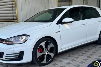 VW Golf 82.000 km 15.880 &euro; Schweinfurt 97424