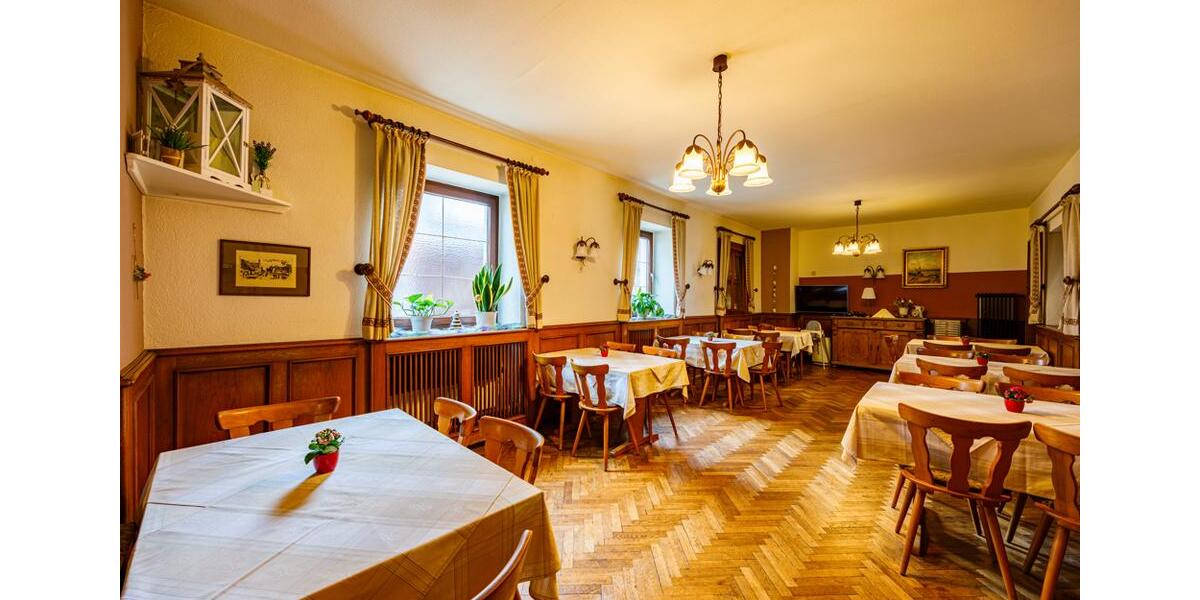 Einfamilienhaus Emmendingen - 15 Zimmer, 625 m&sup2;, 4.550&euro; | Angebot:26131094