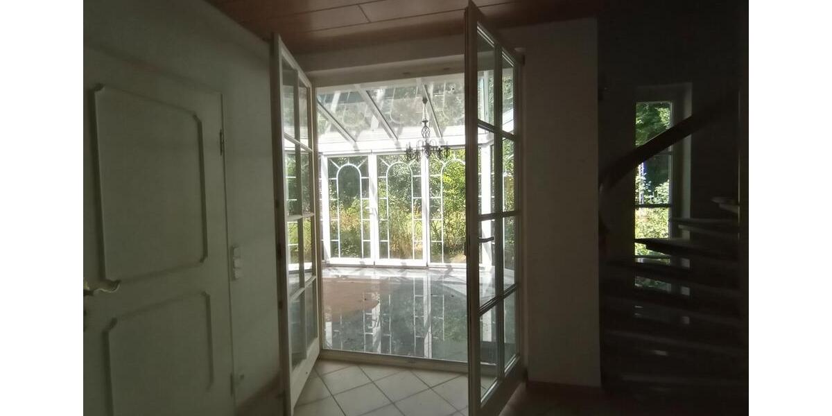 Einfamilienhaus Ranstadt - 9 Zimmer, 280 m&sup2;, 490.000&euro; | Angebot:27083584