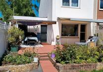 Provisionsfreies EndReihenhaus mit Garage modernisiert