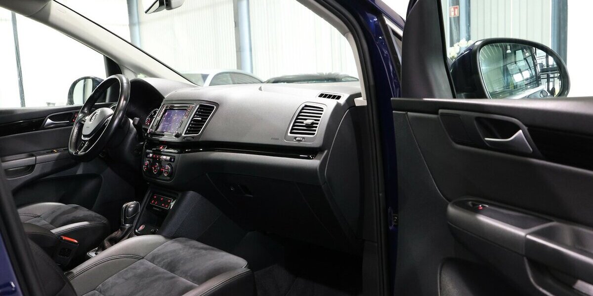 VW Sharan 2.0 TDI DSG HIGHLINE / PANORAMA, XENON 114.000 km 25.991 &euro; Hamm 59077