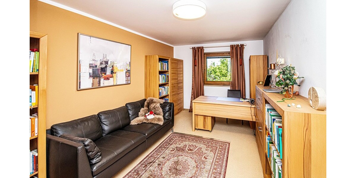 Ein Zuhause, das berührt: Exklusives Anwesen mit Traumgarten & Südterrasse in Roding - Einfamilienhaus Roding | Angebot:26490952