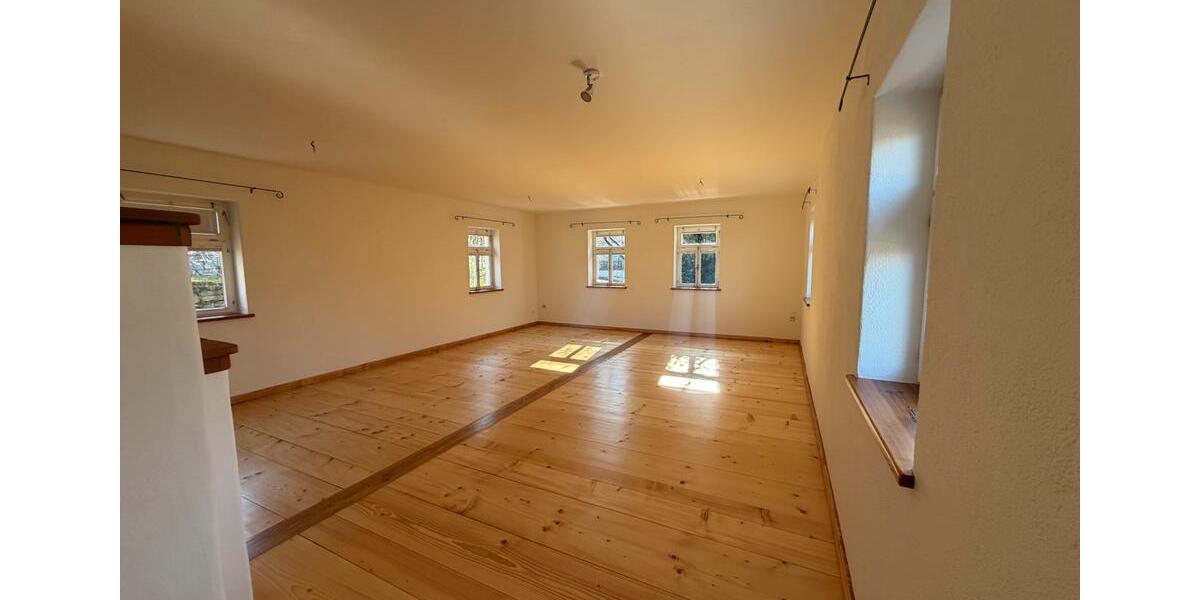 Einfamilienhaus Schlüchtern - 3 Zimmer, 150 m&sup2;, 1.350&euro; | Angebot:25964514