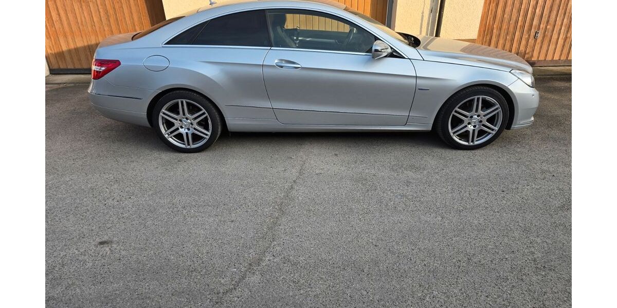 Mercedes-Benz E 350 160.000 km 13.900 &euro; Hohentengen 79801