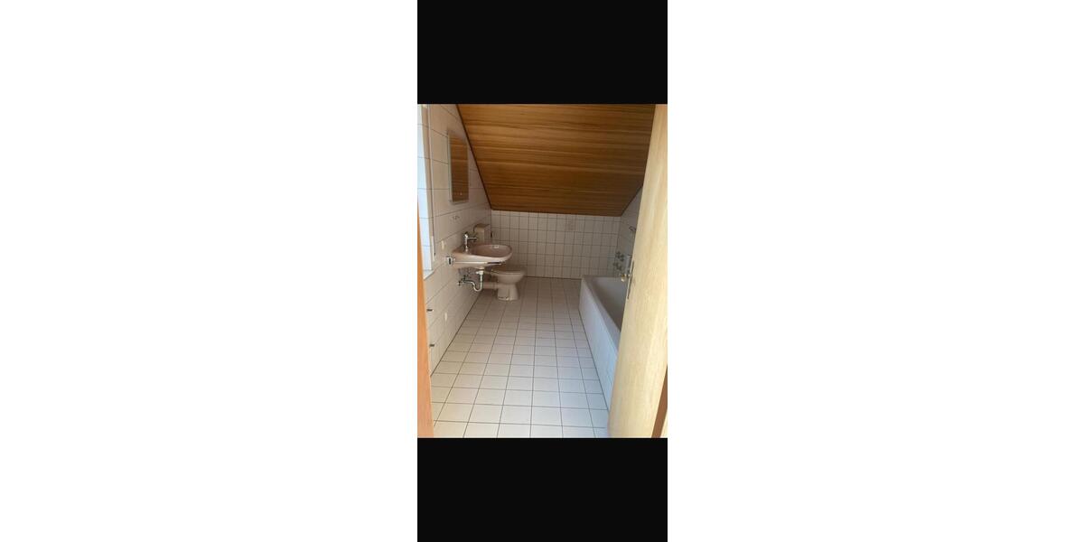 Dachgeschoßwohnung Ottersweier - 2 Zimmer, 70 m&sup2;, 540&euro; | Angebot:26268859