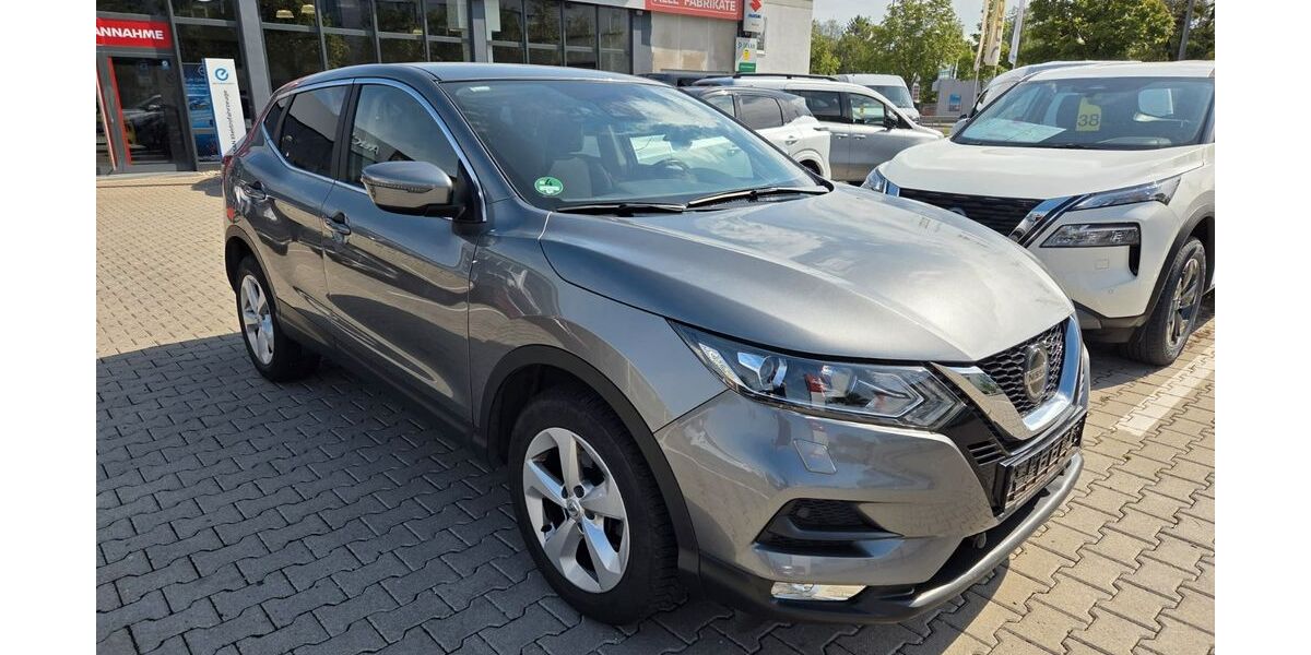 Nissan Qashqai 45.070 km 15.900 &euro; München 80939