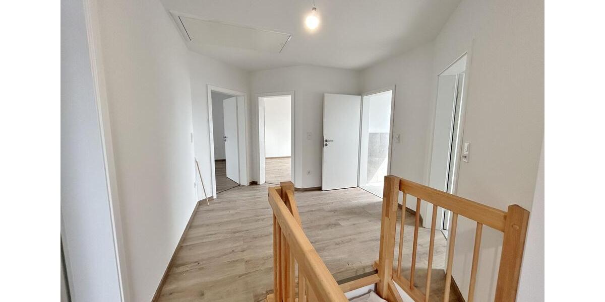 Einfamilienhaus Stuhr - 6 Zimmer, 205 m&sup2;, 2.100&euro; | Angebot:25477673