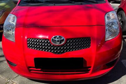 Toyota Yaris 132.450 km 1.890 € München 80689