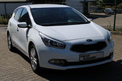 Kia ceed / Ceed 112.598 km 8.290 &euro; Heiligenhaus 42579