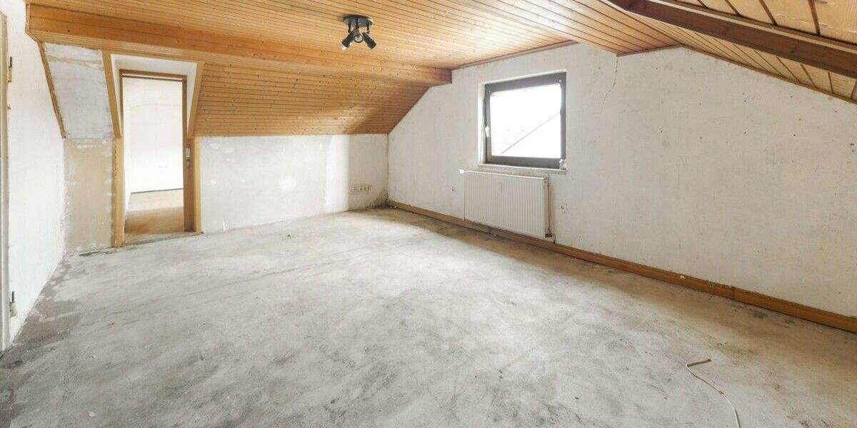 Einfamilienhaus Bad Windsheim - 7 Zimmer, 179 m&sup2;, 329.000&euro; | Angebot:25732870