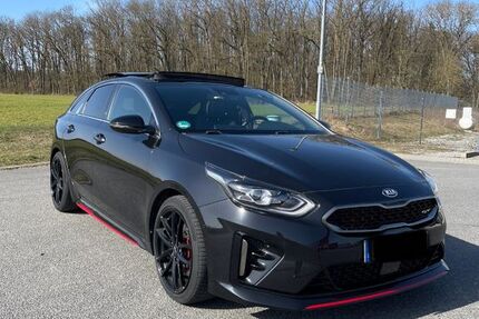 Kia pro ceed / ProCeed 69.900 km 22.600 &euro; Großrinderfeld 97950