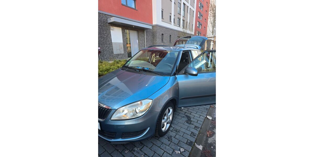 Skoda Fabia 142.000 km 3.400 &euro; Frankfurt am Main 60486