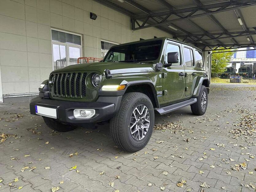 Jeep Wrangler 4.700 km 59.900 € Berlin 13597