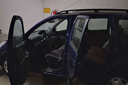 Toyota Yaris 196.645 km 1.650 € München 81737
