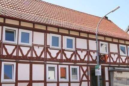 Günstiges Wohnhaus, ca. 170 qm Wohnfläche, 69 qm Nutzfläche, Garten, in Abterode