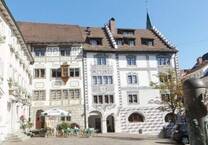 Liebevoll renovierte, möblierte Büroräume im historischen Gebäude in der Stadtmitte mit TG-Stellplatz.