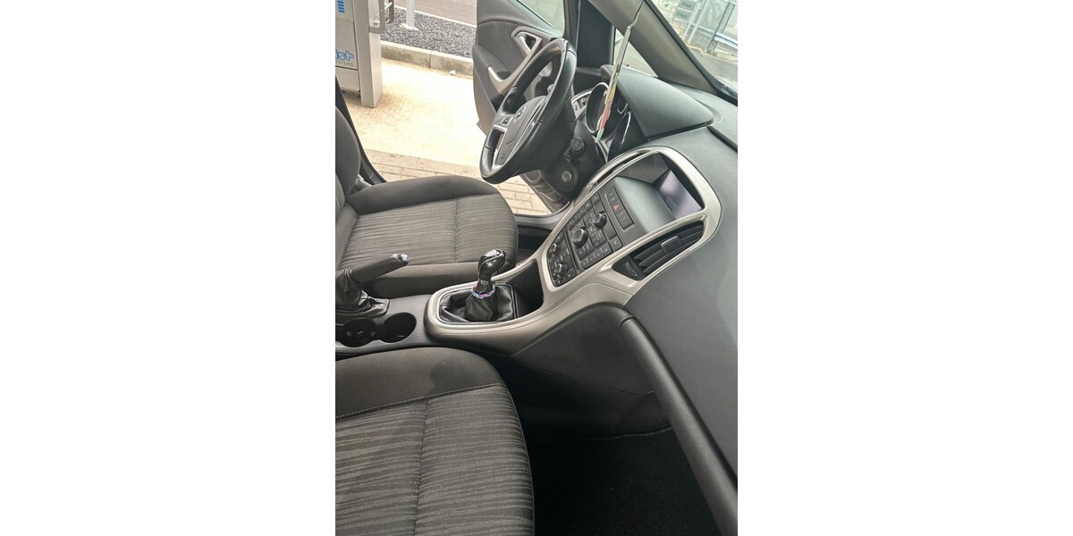 Opel opel astra j 192.570 km 3.490 &euro; Heimbach 52396