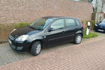 Ford Fiesta 76.666 km 3.388 &euro; Geldern 47608