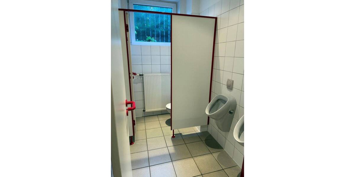 Gewerbeimmobilie Büros & ebenerdige Halle zimmer