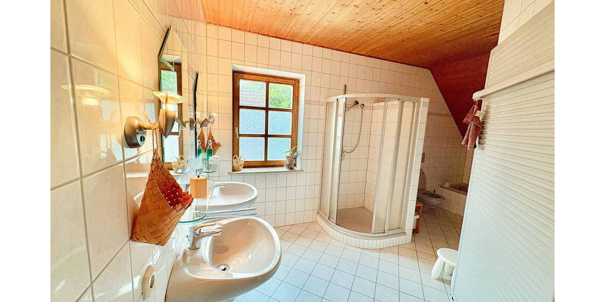 Einfamilienhaus Windorf - 7 Zimmer, 157 m&sup2;, 279.000&euro; | Angebot:26433975