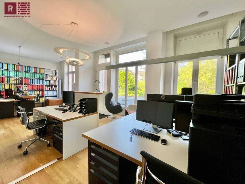 Lage.Raum.Licht. Stilvolles Büro mit Balkon nahe Mainufer & Hbf - 93?m² voller Möglichkeiten